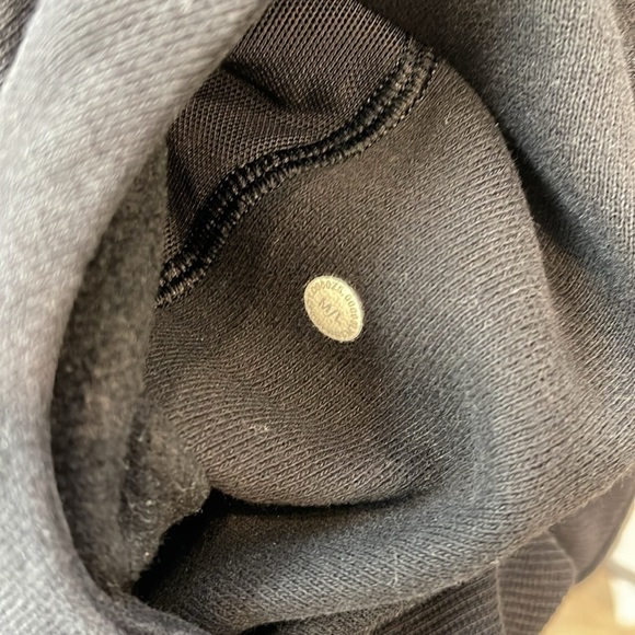 Lululemon Black Scuba (M/L) - Picture 6 of 6